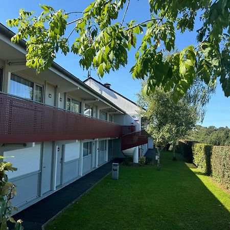 Brit Hotel Mayenne Buitenkant foto