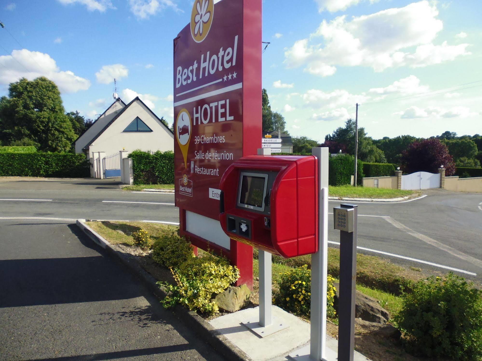 Brit Hotel Mayenne Buitenkant foto
